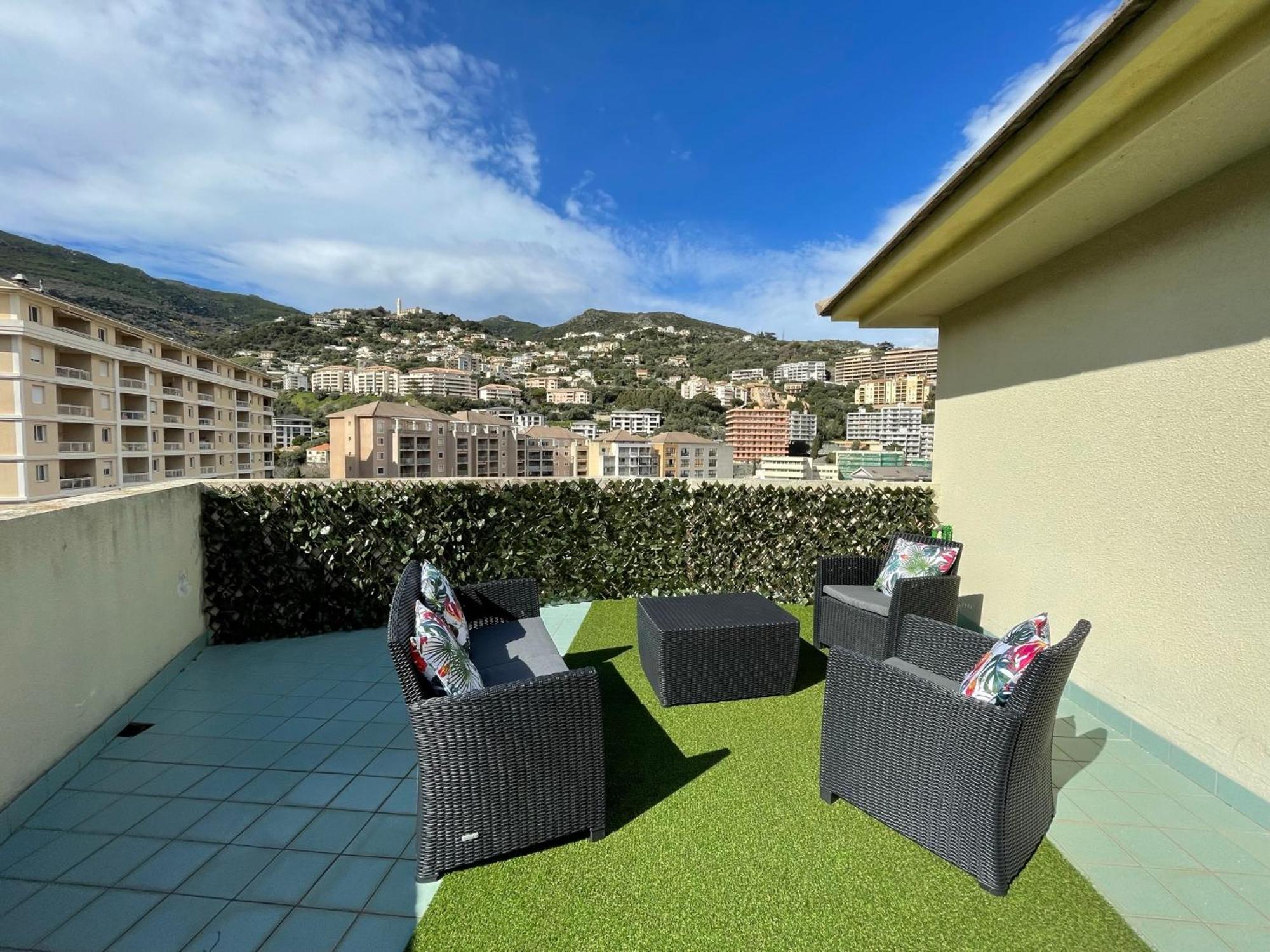 Grand T2 Proche Centre Ville, Vue Mer Et Montagne Bastia  Eksteriør billede