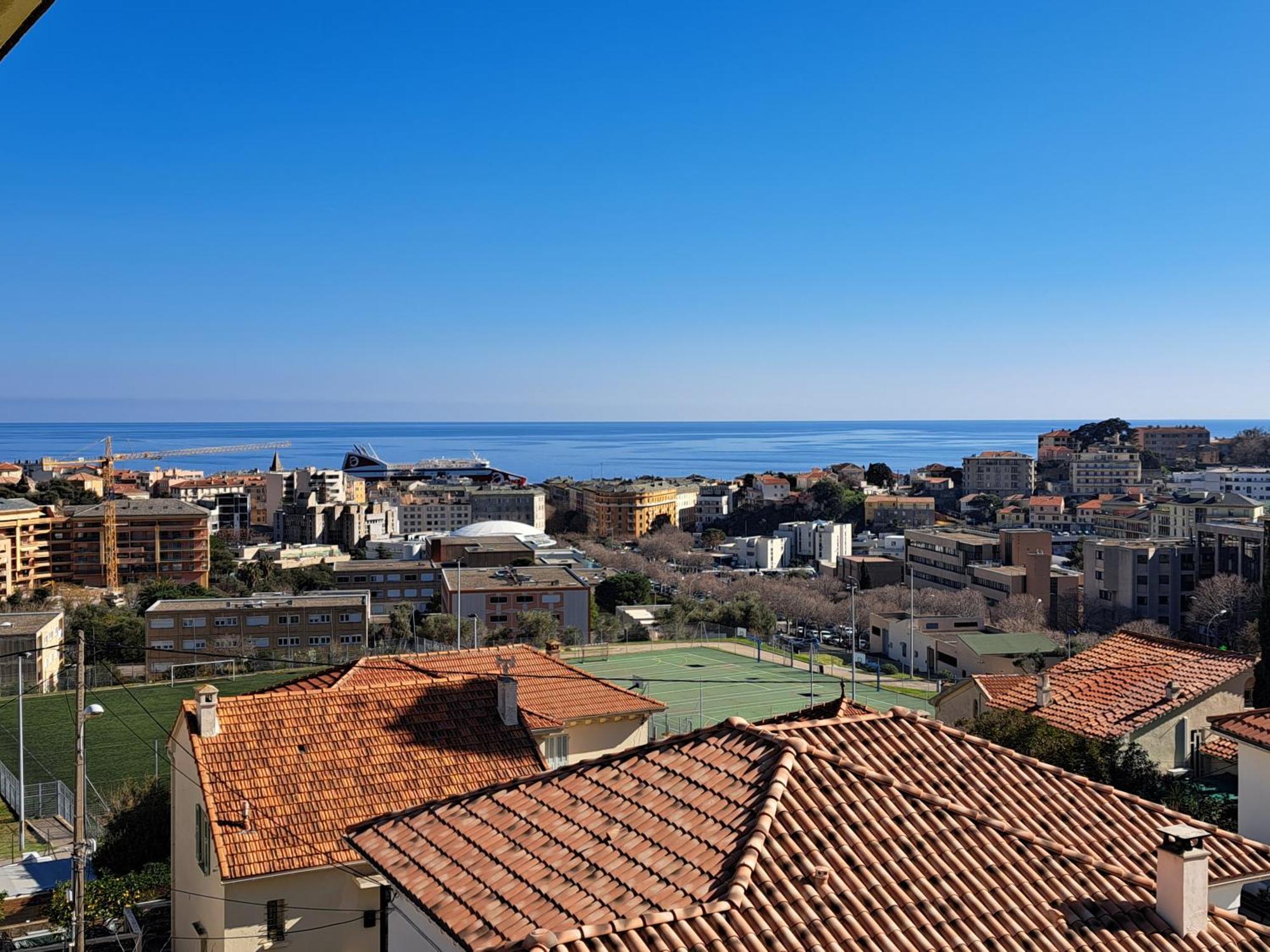 Grand T2 Proche Centre Ville, Vue Mer Et Montagne Bastia  Eksteriør billede